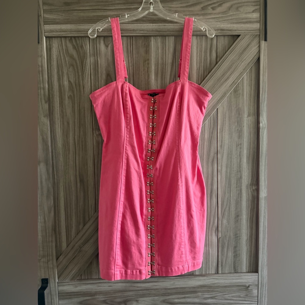 Bodycon hook and eye lace up dress